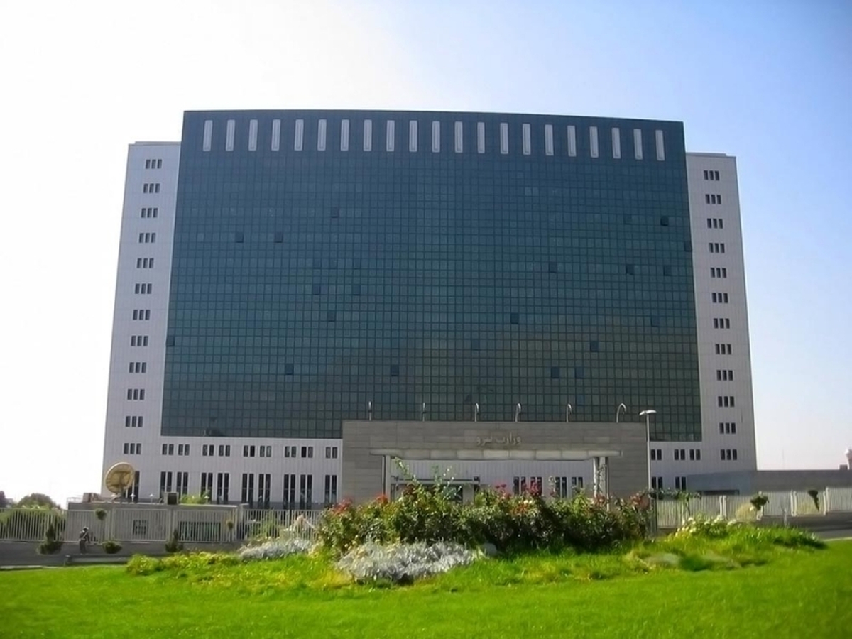 وزارت نیرو از دولت طلبکار است