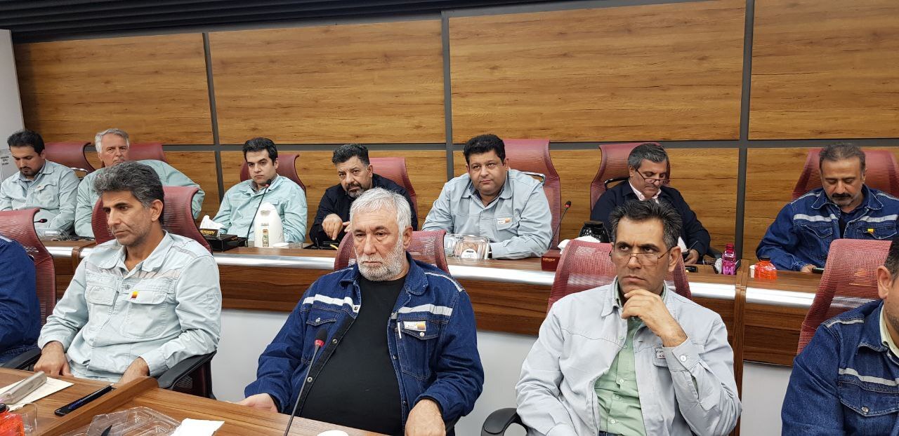 شرکت فولاد خوزستان با حضور مدیران با انگیزه و پرانرژی، بر توسعه خود امیدوار است شرکت فولاد خوزستان با حضور مدیران با انگیزه و پرانرژی، بر توسعه خود امیدوار است
