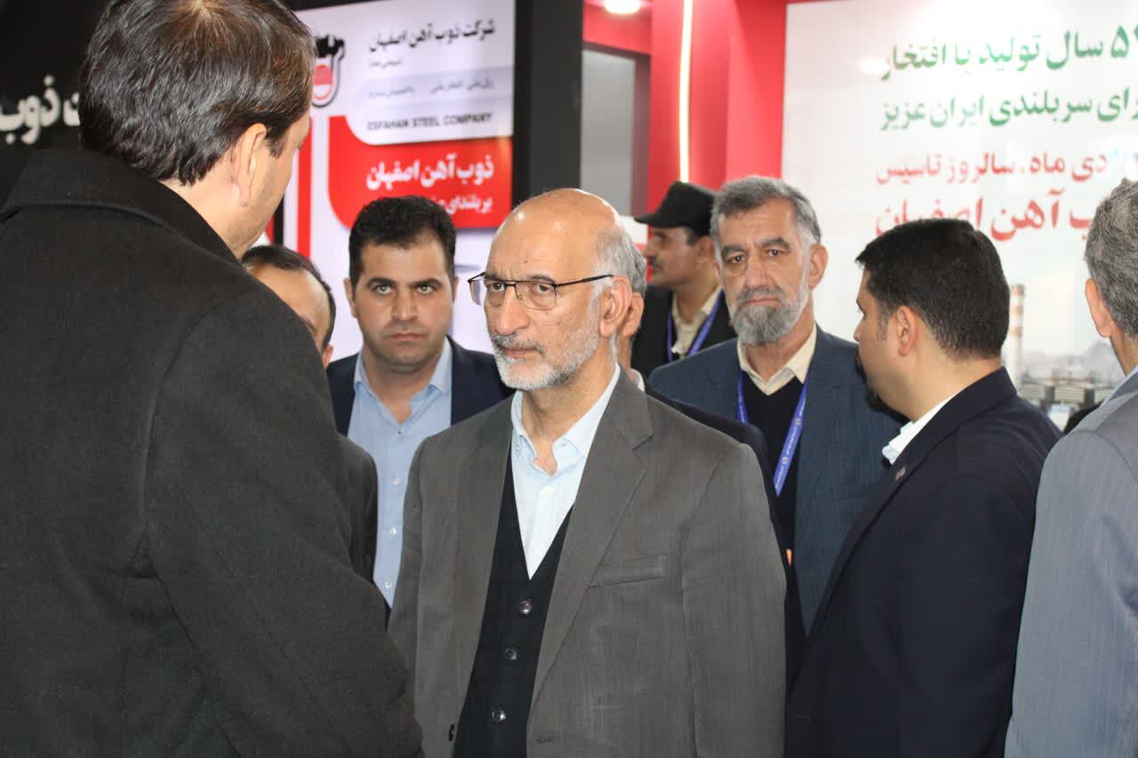 بازدید رئیس هیات عامل ایمیدرو از غرفه ذوب آهن اصفهان بازدید رئیس هیات عامل ایمیدرو از غرفه ذوب آهن اصفهان