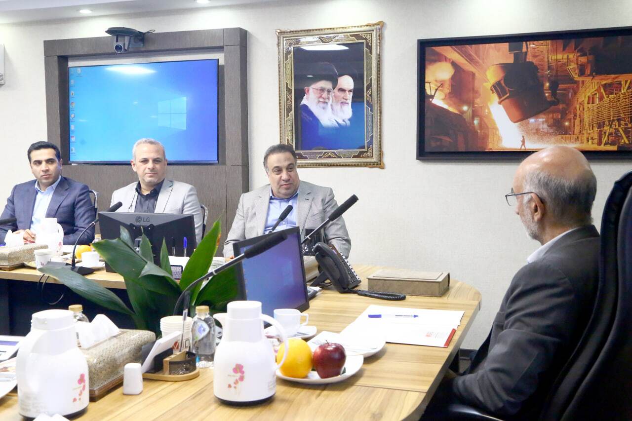 هم‌افزایی ایمیدرو و انجمن سنگ آهن ایران برای رفع چالش‌های پیش روی صنعت فولاد