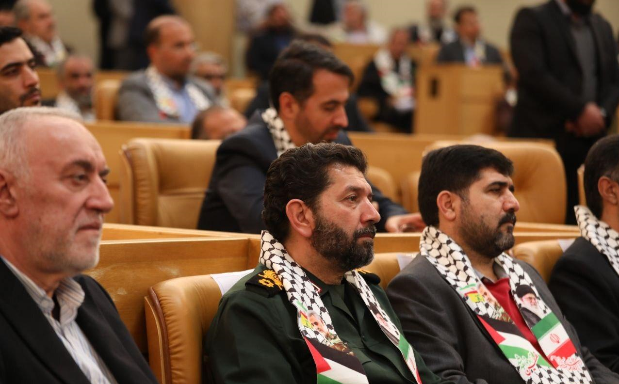برگزاری جشنواره «کارمندان تراز مکتب حاج قاسم سلیمانی» در تهران برگزاری جشنواره «کارمندان تراز مکتب حاج قاسم سلیمانی» در تهران