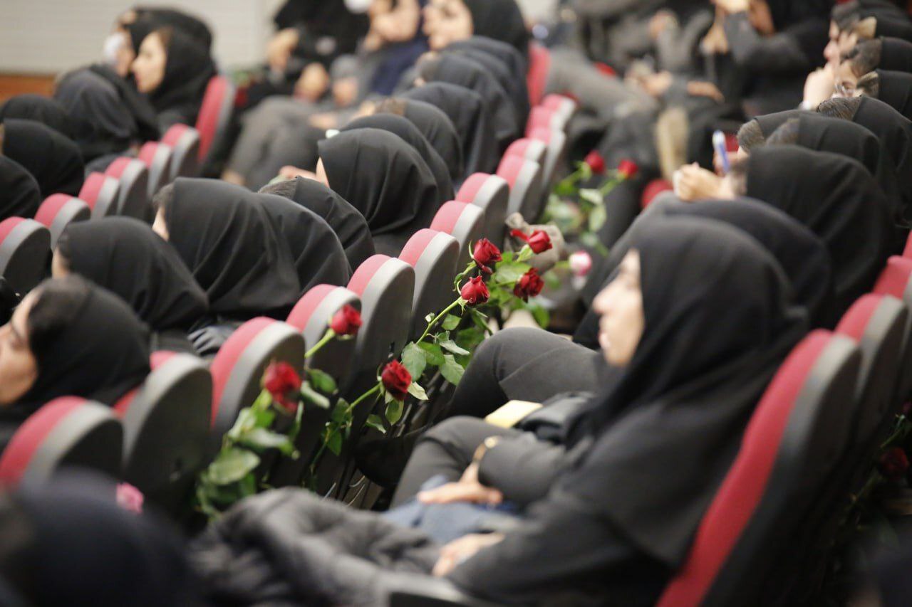 آیین تجلیل از بانوان شاغل در منطقه گلگهر آیین تجلیل از بانوان شاغل در منطقه گلگهر