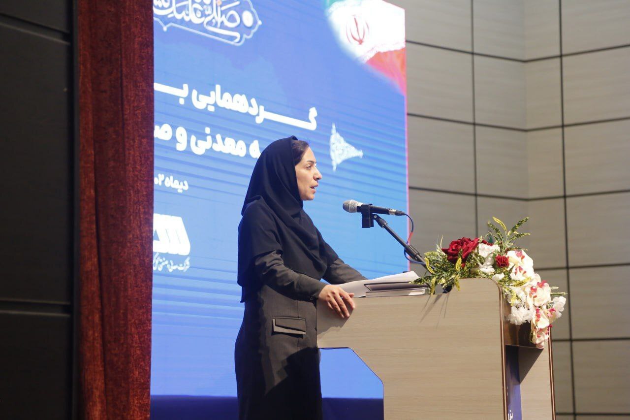 آیین تجلیل از بانوان شاغل در منطقه گلگهر آیین تجلیل از بانوان شاغل در منطقه گلگهر