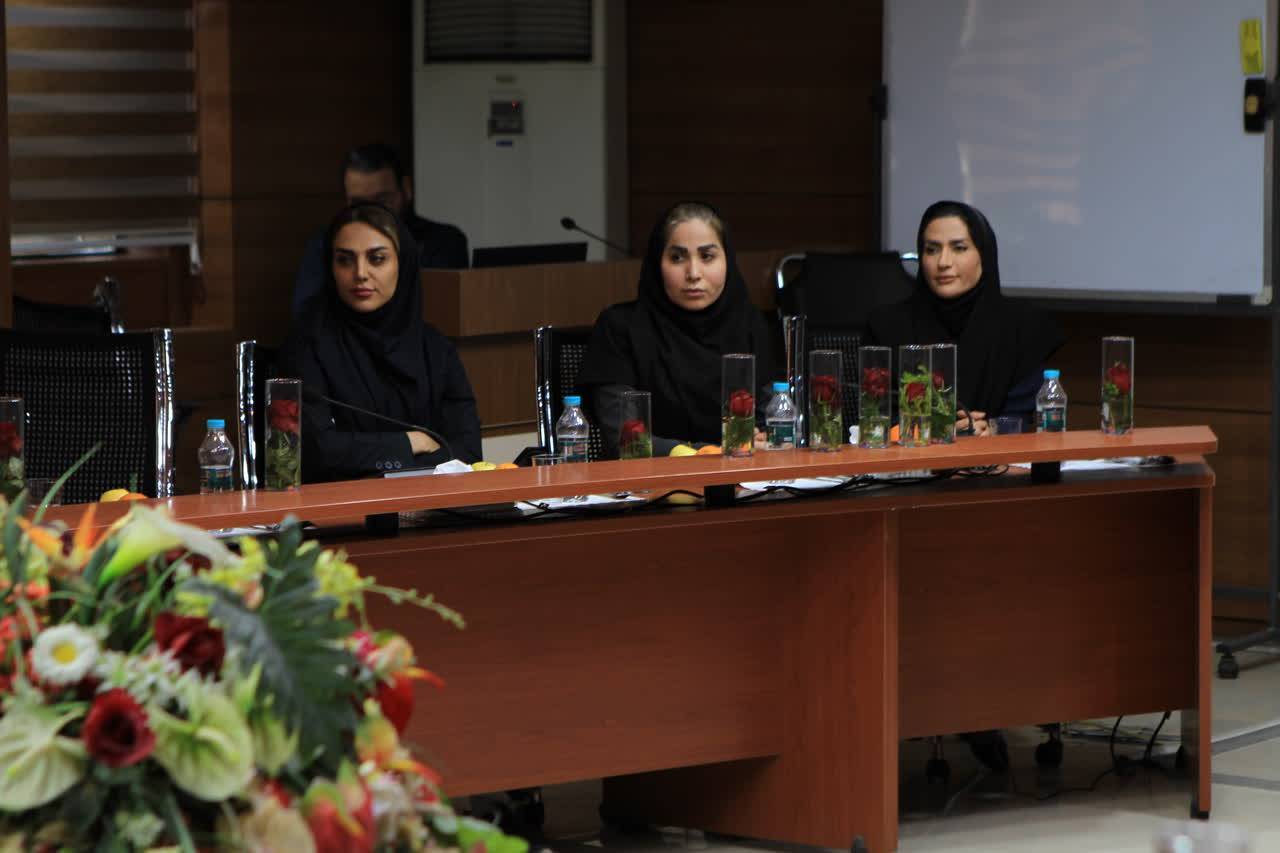 برگزاری مراسم گرامیداشت روز زن در فولاد اکسین خوزستان/ بانوان اکسینی تجلیل شدند برگزاری مراسم گرامیداشت روز زن در فولاد اکسین خوزستان/ بانوان اکسینی تجلیل شدند