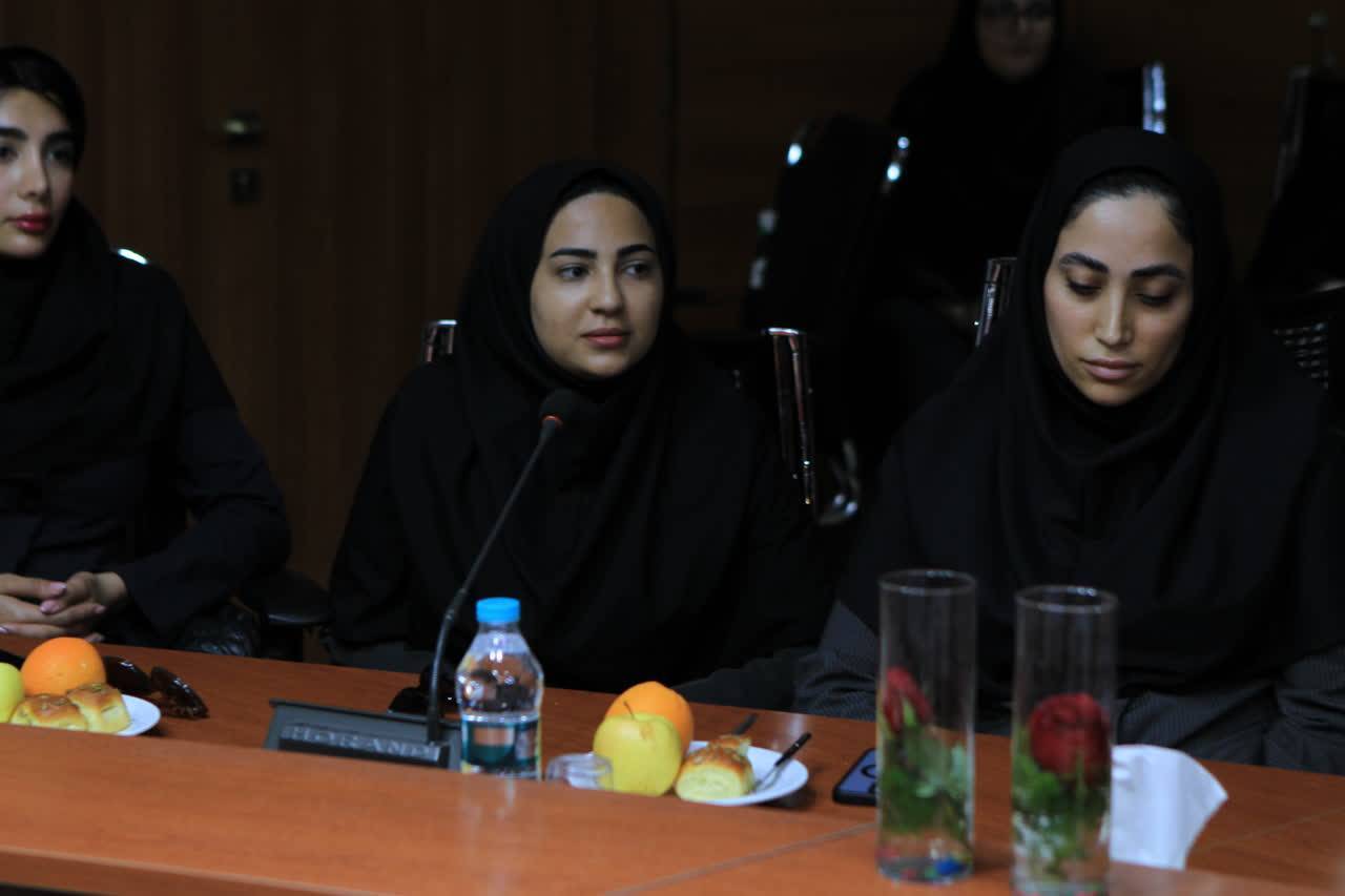 برگزاری مراسم گرامیداشت روز زن در فولاد اکسین خوزستان/ بانوان اکسینی تجلیل شدند برگزاری مراسم گرامیداشت روز زن در فولاد اکسین خوزستان/ بانوان اکسینی تجلیل شدند