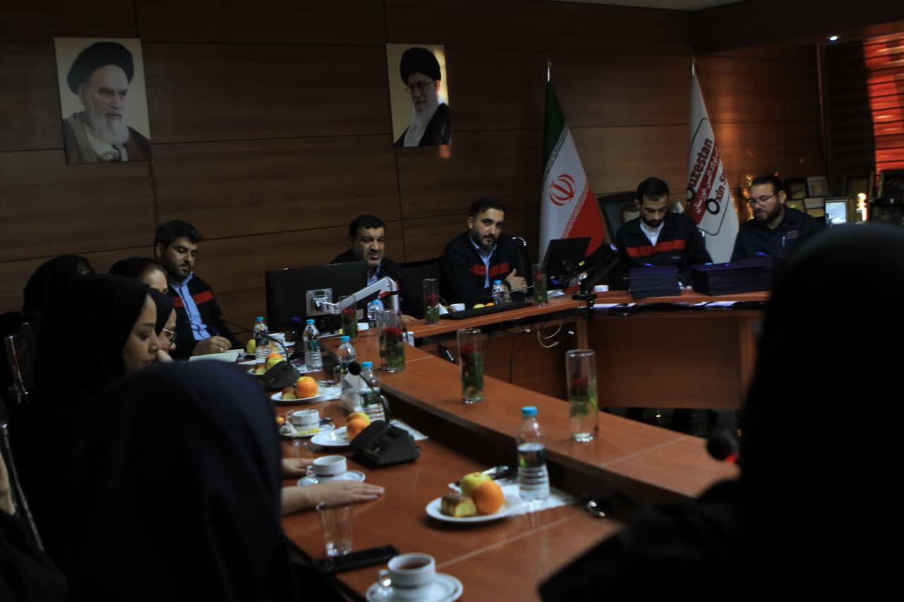 برگزاری مراسم گرامیداشت روز زن در فولاد اکسین خوزستان/ بانوان اکسینی تجلیل شدند برگزاری مراسم گرامیداشت روز زن در فولاد اکسین خوزستان/ بانوان اکسینی تجلیل شدند
