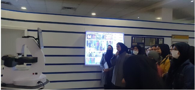 تجهیز پارک موزه علوم زمین مشهد به میکروسکوپ مخصوص جهت تشخیص سنگ‌ها، فسیل‌ها و کانی‌های معدنی به‌طور ملموس