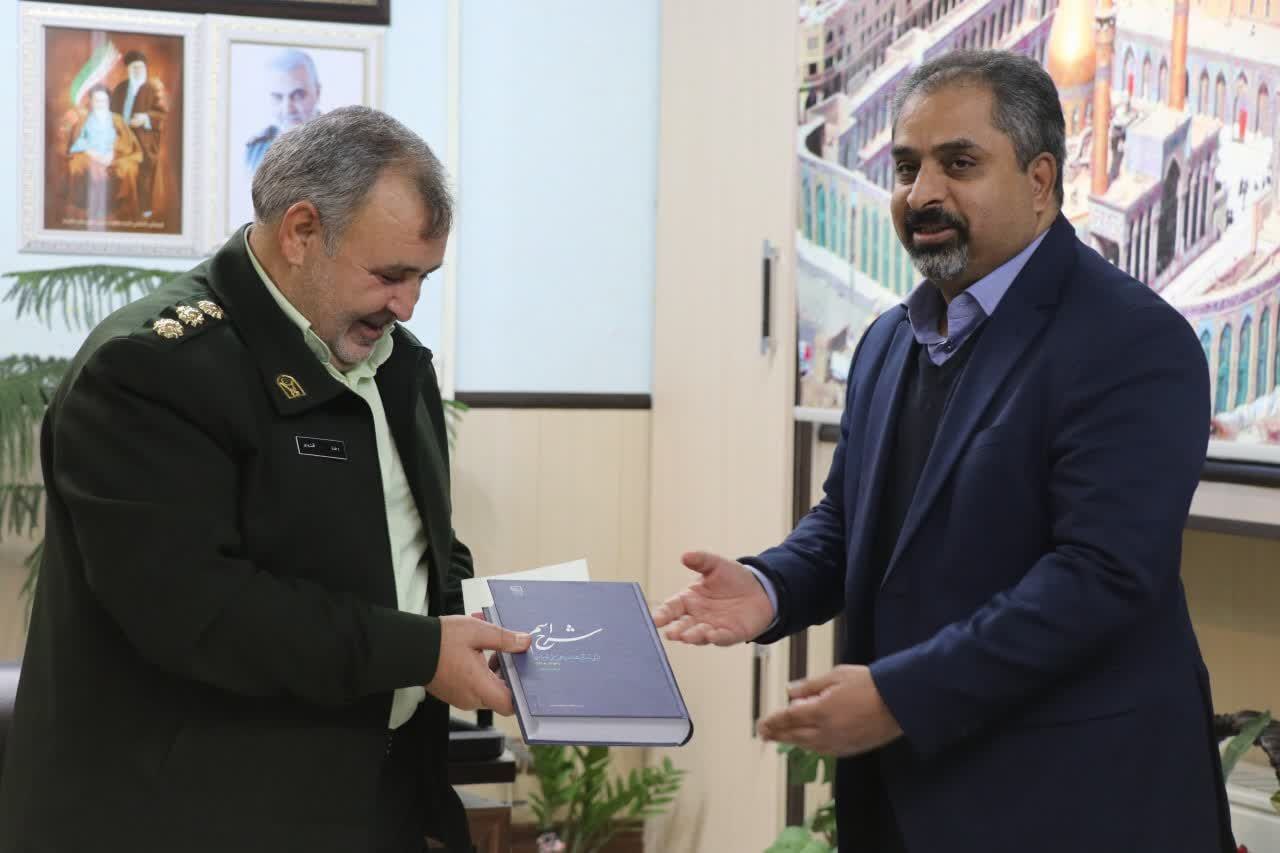 دیدار مدیرعامل شرکت آلومینای ایران به همراه تعدادی از معاونین و مدیران این مجموعه با سرهنگ قندی فرمانده نیروی انتظامی شهرستان جاجرم دیدار مدیرعامل شرکت آلومینای ایران به همراه تعدادی از معاونین و مدیران این مجموعه با سرهنگ قندی فرمانده نیروی انتظامی شهرستان جاجرم
