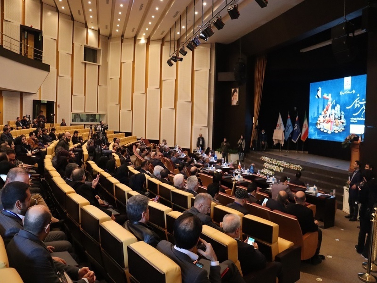 برگزاری نخستین همایش تامین مالی و سرمایه‌گذاری صنعت پتروشیمی؛ بدون حضور رئیس سازمان بورس