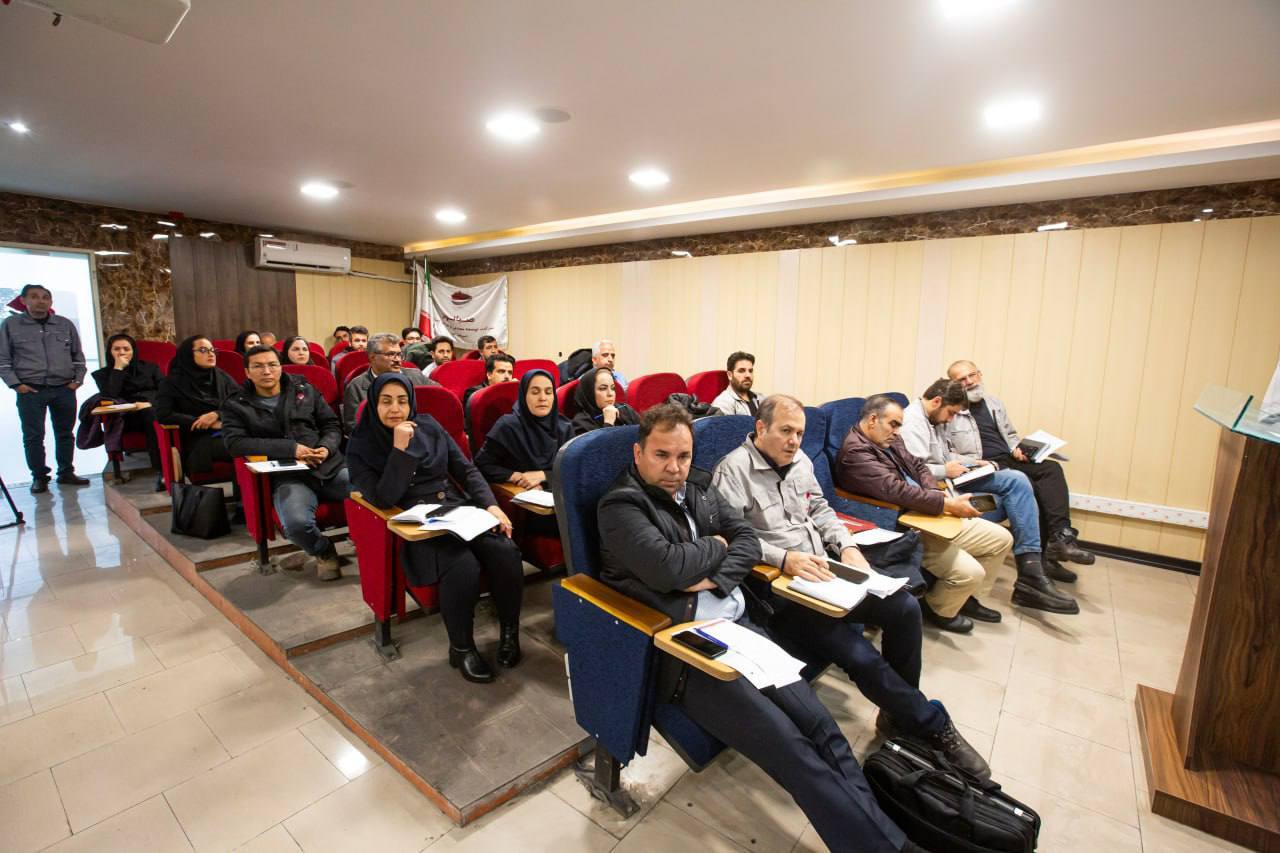 مدیرعامل «کنور» از مجتمع همدان بازدید کرد