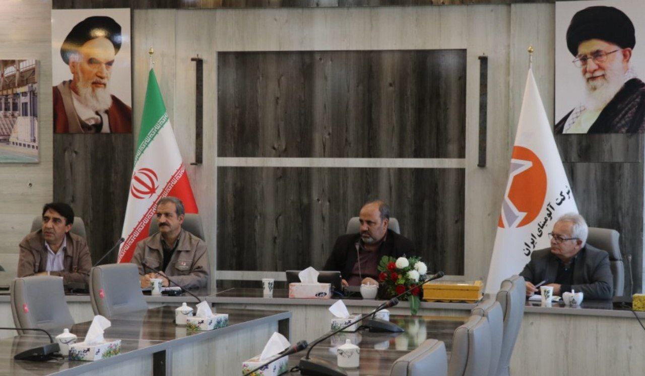 بازدید گروههای پژوهشی جهاد دانشگاهی از شرکت آلومینای ایران بازدید گروههای پژوهشی جهاد دانشگاهی از شرکت آلومینای ایران