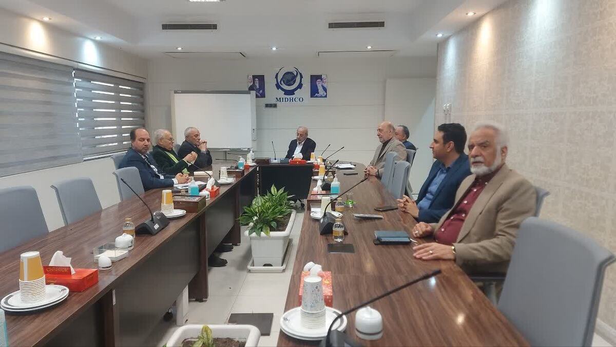 به طور همزمان در تهران، کرمان و اصفهان دویست و نوزدهمین جلسه تولید هلدینگ میدکو برگزار شد
