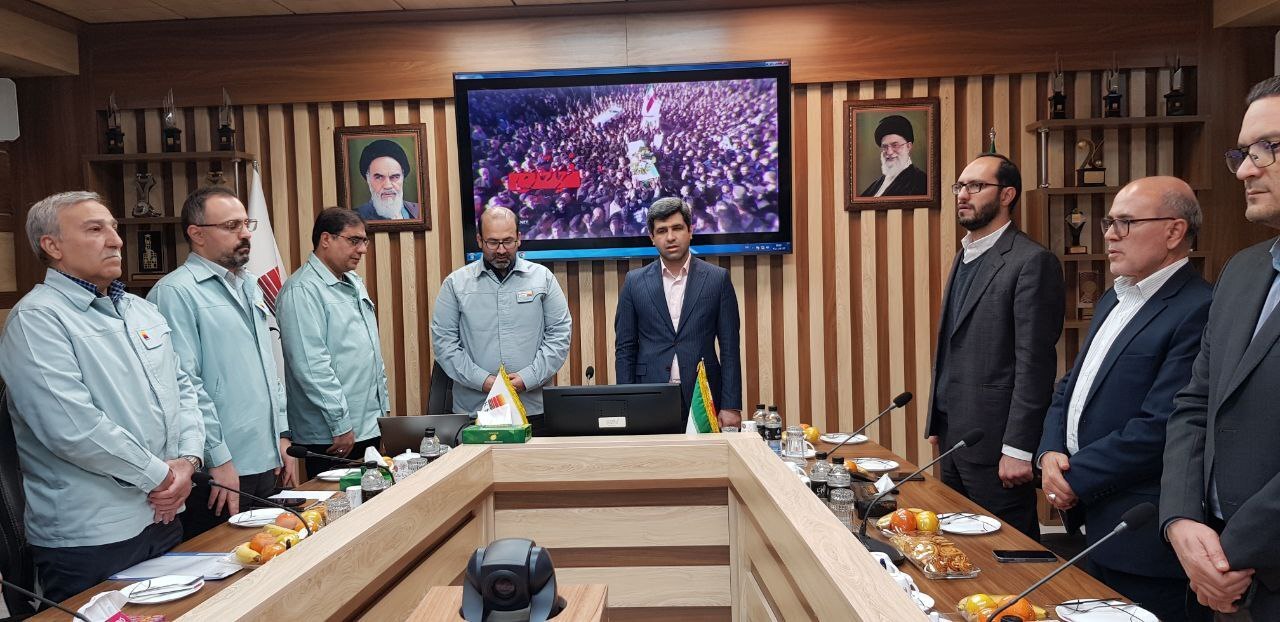 برای رشد و توسعه کشور باید از شرکتهای پیشران حمایت کنیم برای رشد و توسعه کشور باید از شرکتهای پیشران حمایت کنیم