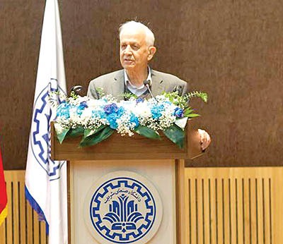 درسهای ماندگار آموزگار «اقتصاد ایران»/ گزارش مراسم بزرگداشت دکتر مسعود نیلی در دانشگاه شریف درسهای ماندگار آموزگار «اقتصاد ایران»/ گزارش مراسم بزرگداشت دکتر مسعود نیلی در دانشگاه شریف