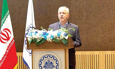 درسهای ماندگار آموزگار «اقتصاد ایران»/ گزارش مراسم بزرگداشت دکتر مسعود نیلی در دانشگاه شریف درسهای ماندگار آموزگار «اقتصاد ایران»/ گزارش مراسم بزرگداشت دکتر مسعود نیلی در دانشگاه شریف