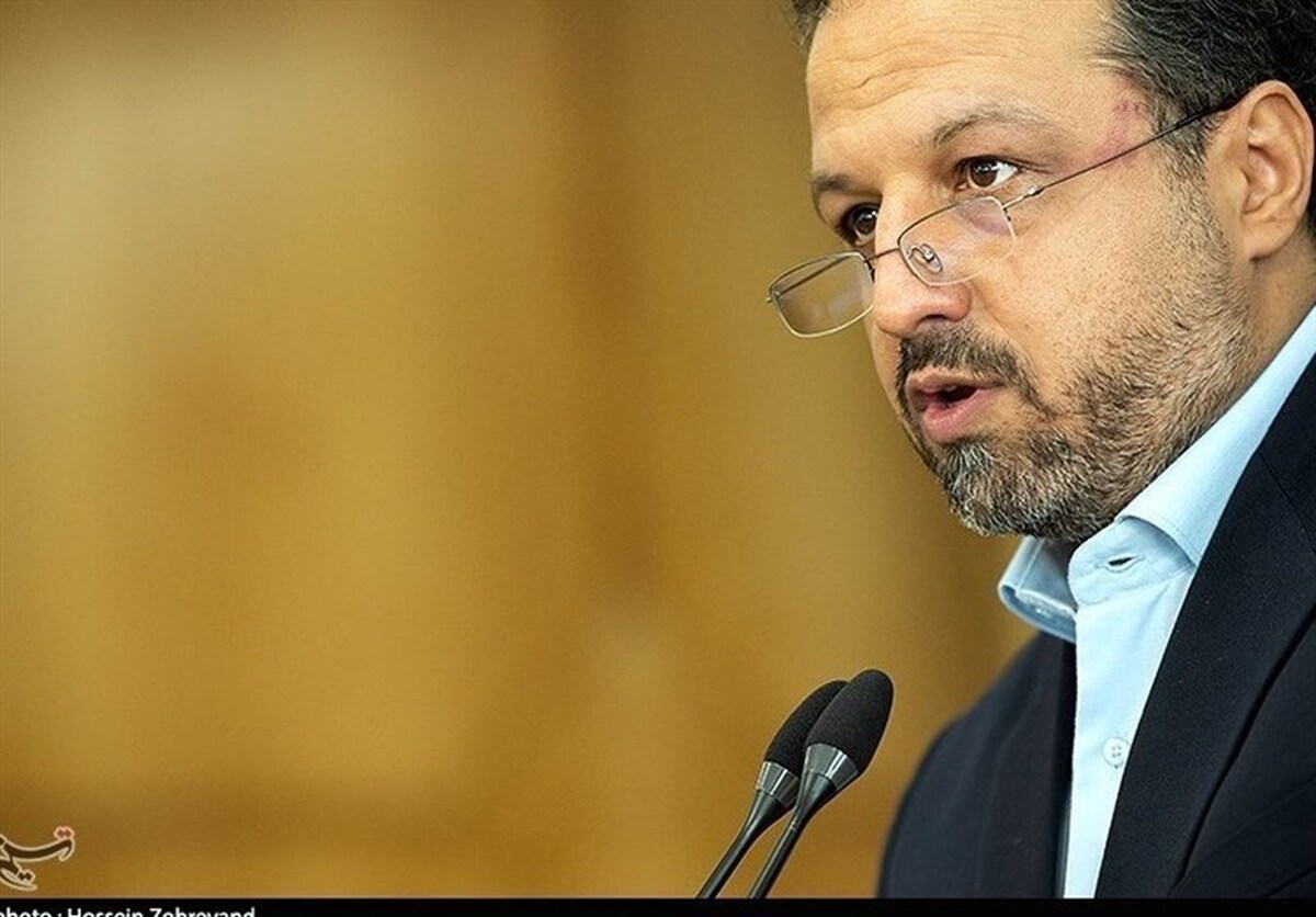 صدور بخشنامه‌های تجاری نصف شد/ میانگین فروش شرکت‌های برتر ۱۸ درصد رشد کرد