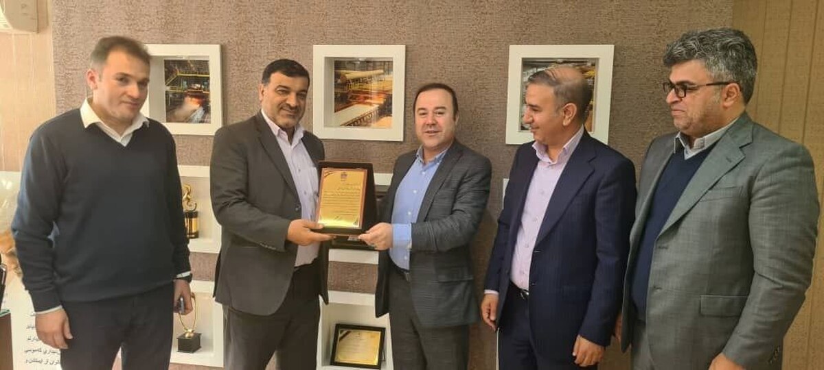 نشست مشترک مدیران عامل شرکت فولاد اکسین خوزستان و مدیرعامل شرکت فولاد هرمزگان برای تولید محصولات نوین و ایجاد تفاهم‌نامه‌های همکاری