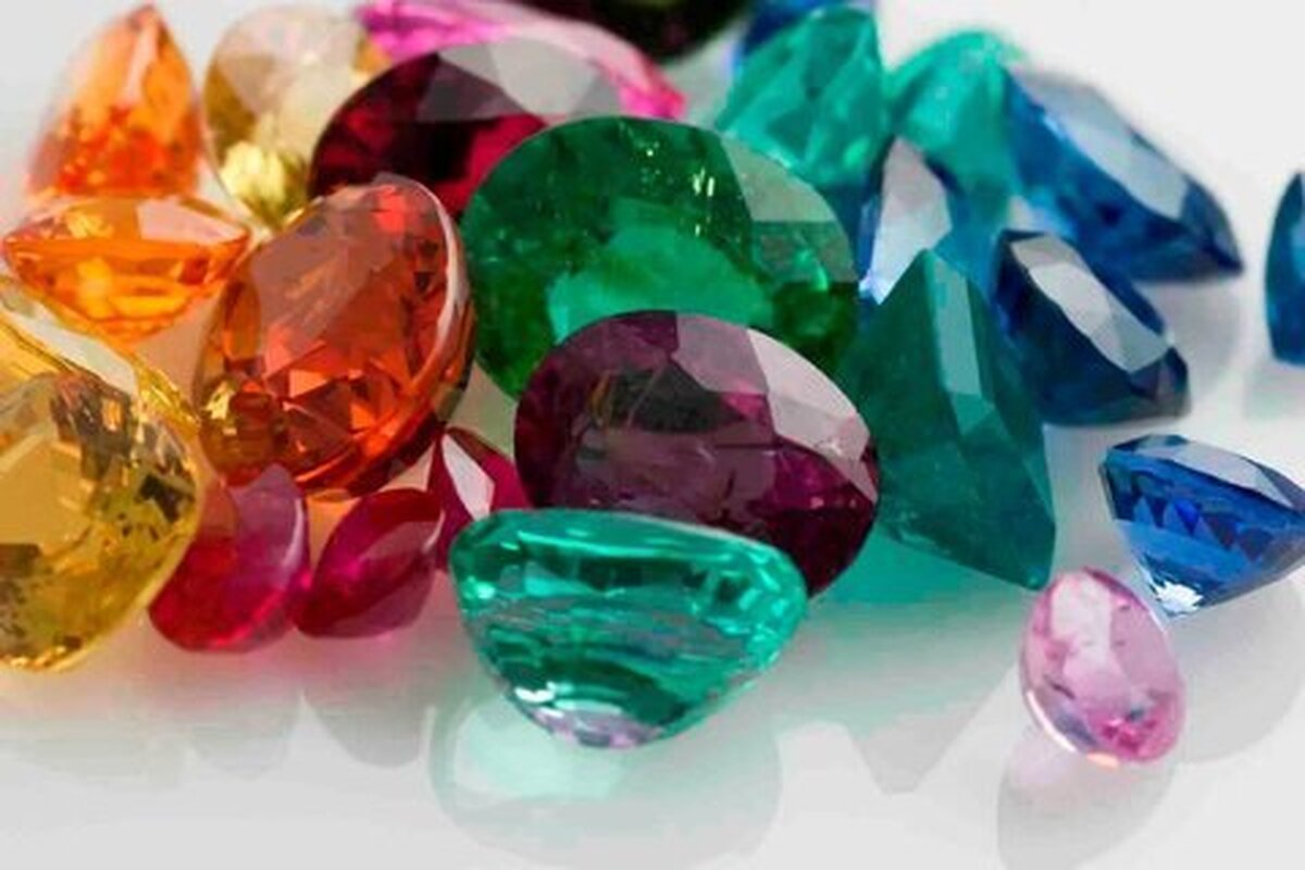 شکل‌گیری سنگ‌های قیمتی، از اعماق زمین تا درخشش در جواهرات