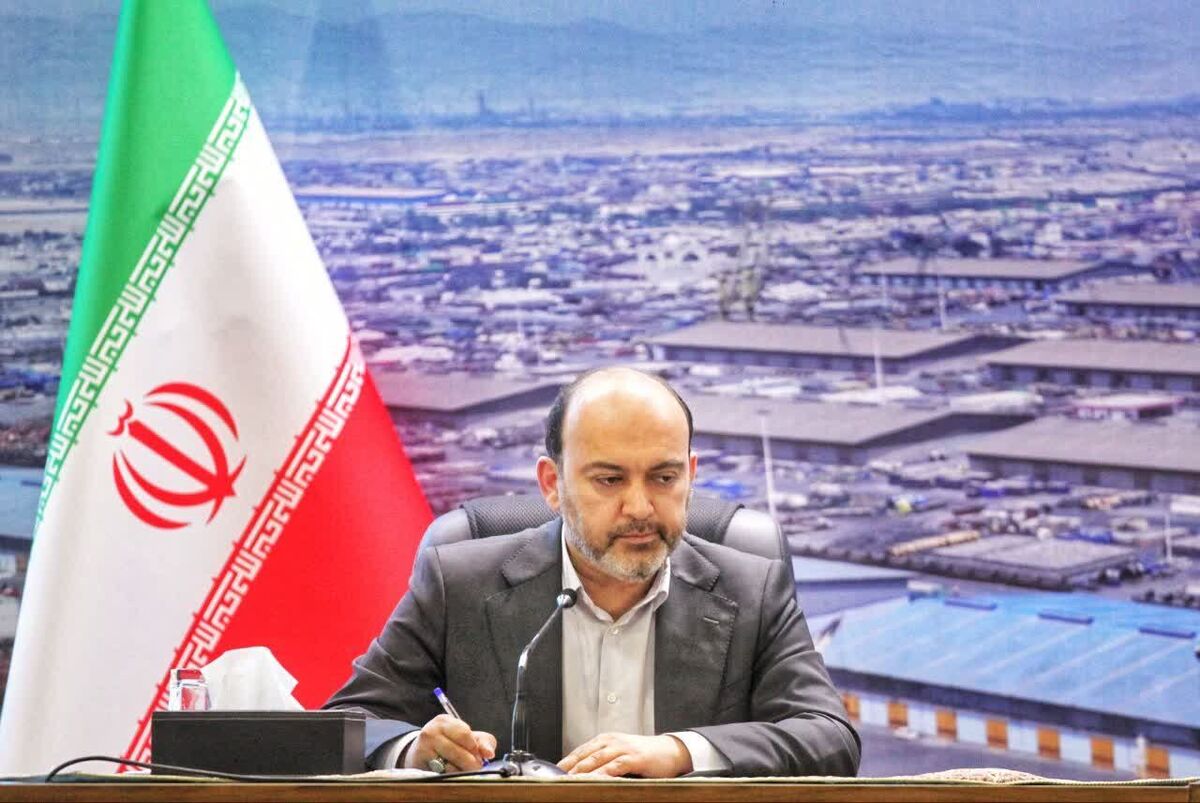 شرکت‌های فولادی برای سرمایه‌گذاری در بنادر نسل سه هرمزگان اقدام کنند
