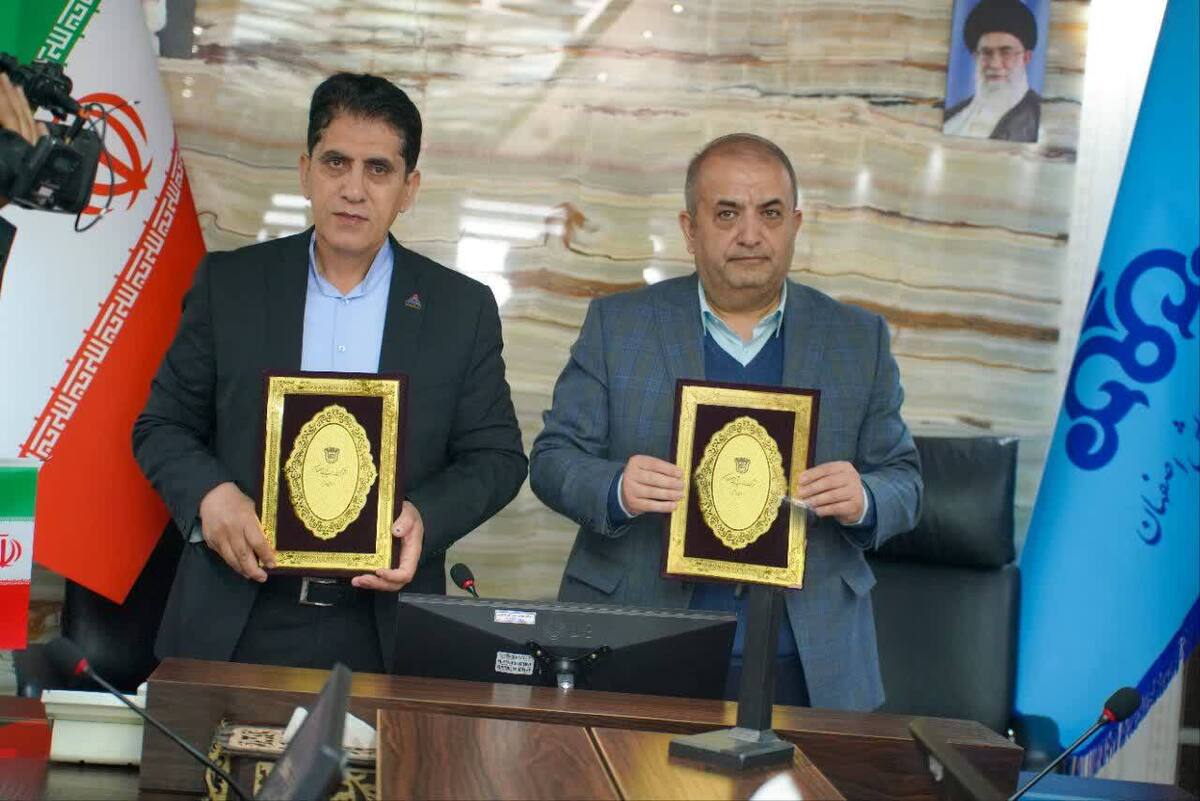 پالایشگاه اصفهان با ریل ذوب‌ آهن به راه‌آهن سراسری کشور متصل می‌شود