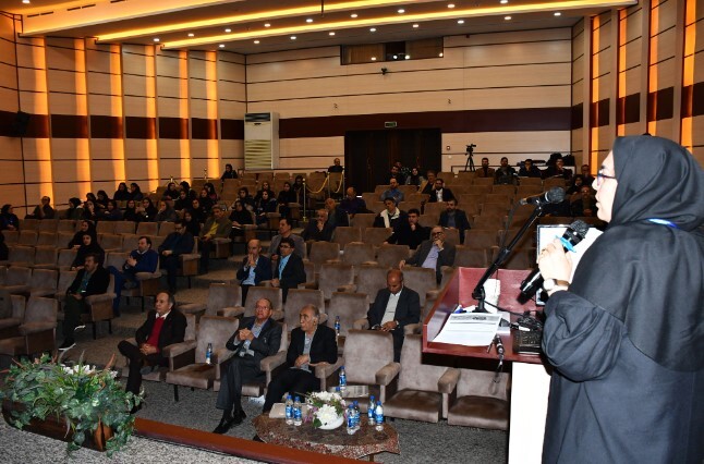 پایان چهلودومین گردهمایی علوم زمین با معرفی برترینهای عکس و کتاب علوم زمین پایان چهلودومین گردهمایی علوم زمین با معرفی برترینهای عکس و کتاب علوم زمین