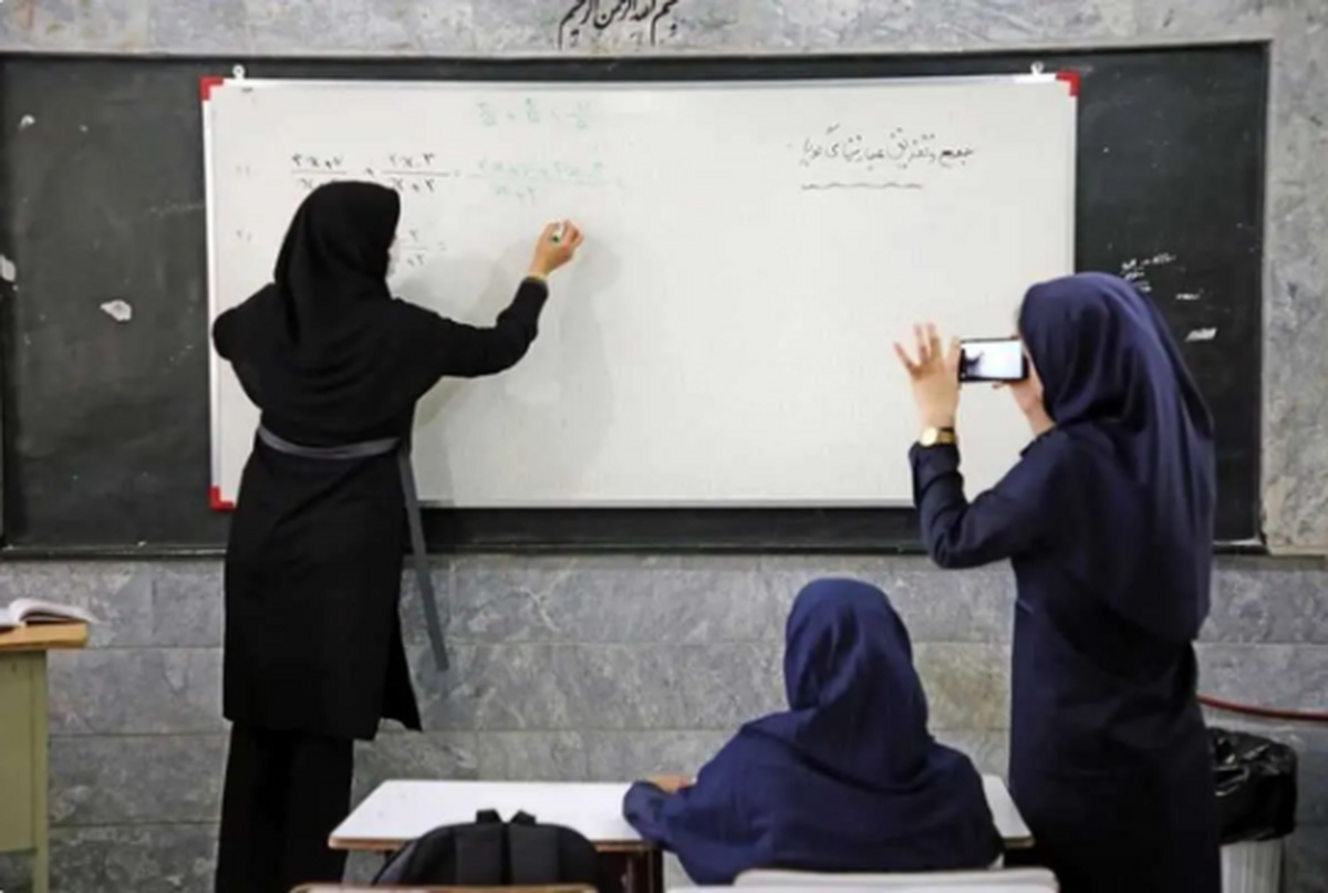 خبر خوب برای فرهنگیان/ ۱۰۰ هزار فرهنگی صاحبخانه می‌شوند