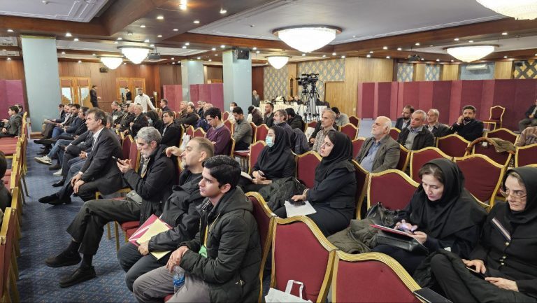 افزایش سرمایه ده هزار و ۷۰۰ میلیارد تومانی «ومعادن» به تصویب رسید/ ارزش برجای ۷۵۰ میلیون دلاری ناشی از اکتشافات افزایش سرمایه ده هزار و ۷۰۰ میلیارد تومانی «ومعادن» به تصویب رسید/ ارزش برجای ۷۵۰ میلیون دلاری ناشی از اکتشافات