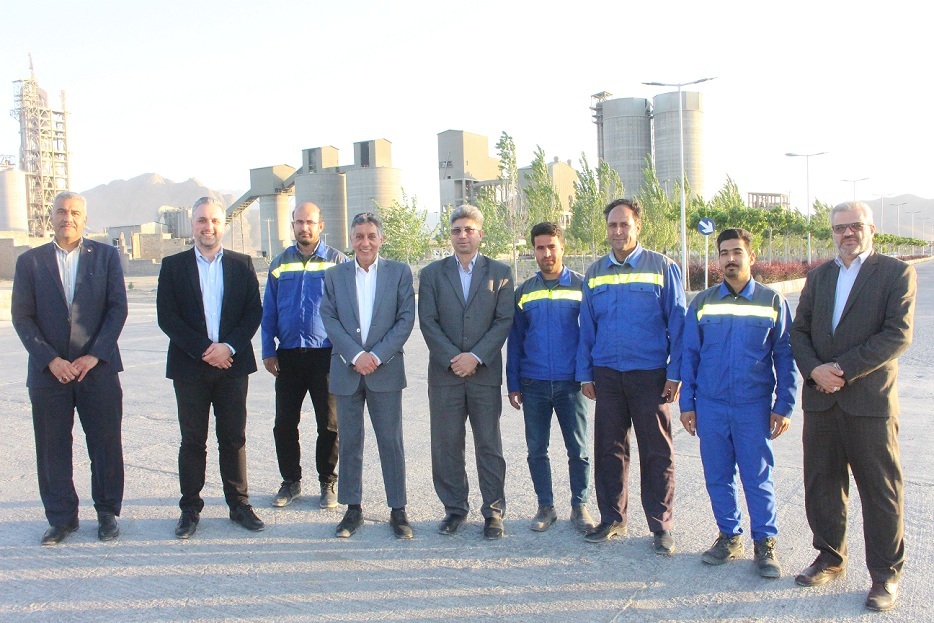 بازدید مدیرکل تعاون، کارو رفاه اجتماعی خراسان رضوی از سیمان جوین در شهرستان جغتای