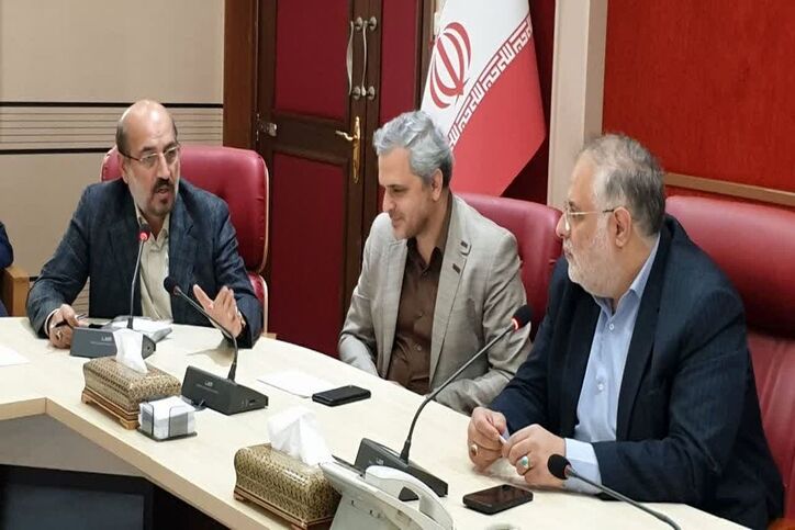 تنها راه تنفس مردم آبیک را با فعالیت معدن پیغمبرکوه مسدود نکنیم/ معادن شن و ماسه به شهردار‌ها واگذار شود