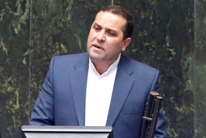 نظری: امروز مجلس بین دفن خود و ماندن «فاطمی‌امین» یکی را انتخاب می‌کند