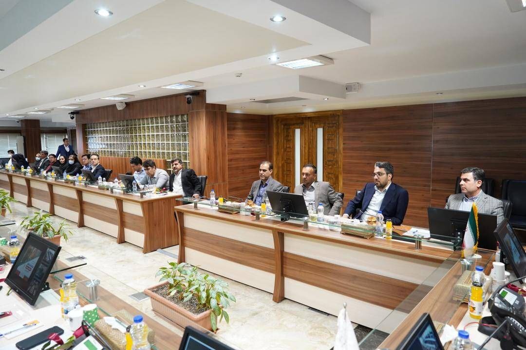 تجلیل دکتر رستمی از کارگران صنعت مس