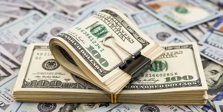 کوچک شدن تدریجی بازار غیررسمی ارز/ بانک مرکزی و بانک‌ها بازیگران اصلی ارز باشند