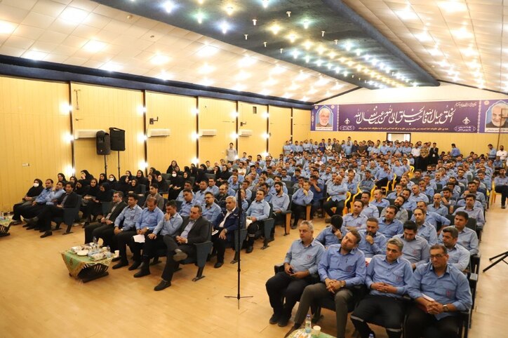 مراسم روز جهانی کارگر و تقدیر از کارگران نمونه گروه ملی صنعتی فولاد ایران برگزار شد