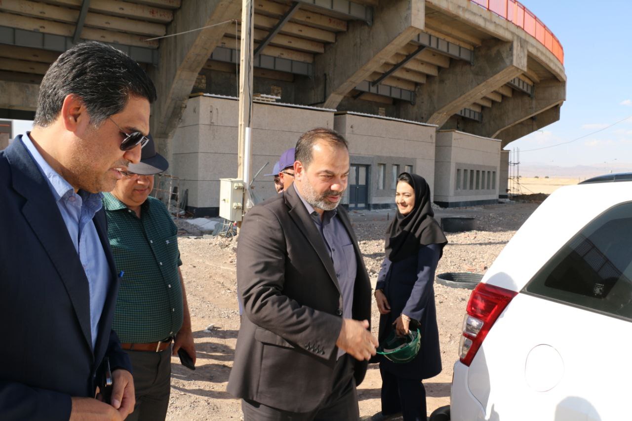 بازدید دکتر فداکار از ورزشگاه در حال تکمیل شهدای مس/ تقدیر استاندار کرمان از دکتر رستمی بازدید دکتر فداکار از ورزشگاه در حال تکمیل شهدای مس/ تقدیر استاندار کرمان از دکتر رستمی