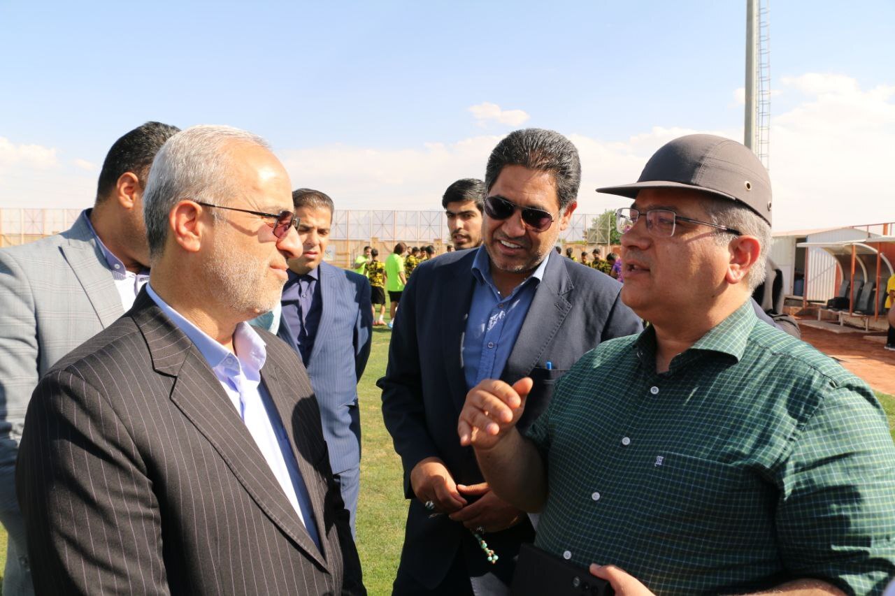 بازدید دکتر فداکار از ورزشگاه در حال تکمیل شهدای مس/ تقدیر استاندار کرمان از دکتر رستمی بازدید دکتر فداکار از ورزشگاه در حال تکمیل شهدای مس/ تقدیر استاندار کرمان از دکتر رستمی