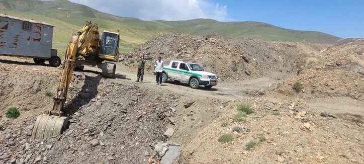 توقف عملیات معدن غیرمجاز در روستای پریان ملایر