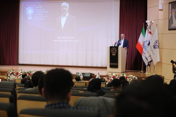 سازمان بورس نمی‌تواند با دستور جلوی روند بازار را بگیرد/ به بازارگردان‌ها نظری تحمیل نشده است