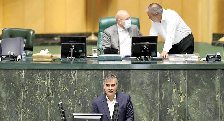 قیمت‌گذاری مقطوع برای ارز مغایر قانون است