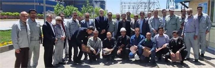 تجلیل از کارگران شرکت فولاد ویان