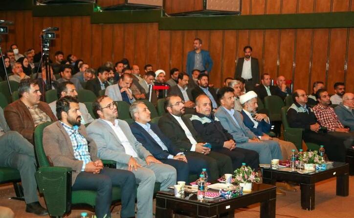 برگزاری همایش بزرگداشت روز ملی شورا‌های اسلامی شهر و روستا در ذوب آهن اصفهان