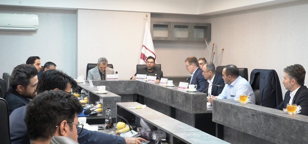 دومین مجمع عمومی سالیانه فولاد اقلید نیز با نظر مطلوب و رضایت سهامداران و بازرس برگزار شد