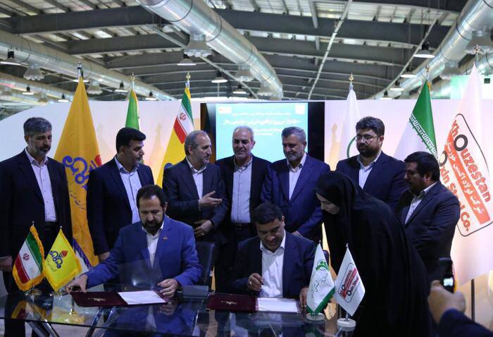 بزرگ‌ترین قرار داد نمایشگاه نفت به فولاد اکسین رسید