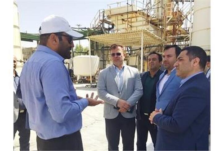 بازدید مدیران دستگاه‌های زیرمجموعه وزارت تعاون، کار و رفاه اجتماعی در سمنان از شرکت معدنی املاح ایران