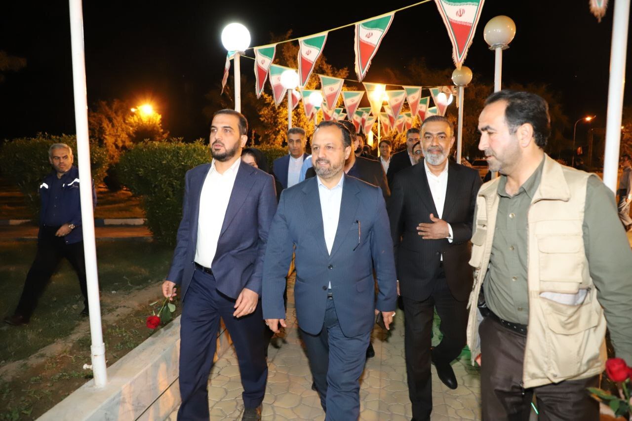 بازدید دکتر خاندوزی وزیر امور اقتصادی و دارایی از گروه ملی صنعتی فولاد ایران بازدید دکتر خاندوزی وزیر امور اقتصادی و دارایی از گروه ملی صنعتی فولاد ایران
