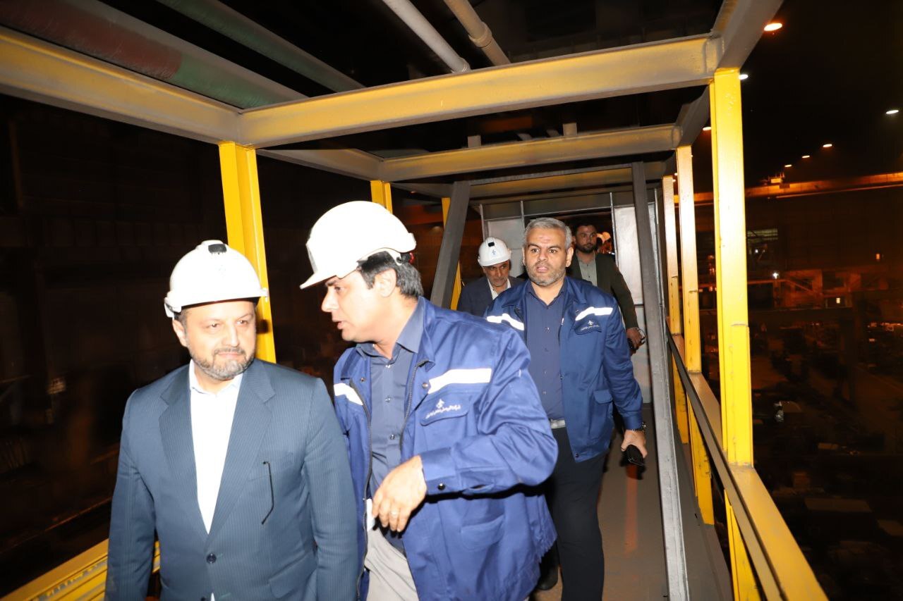 بازدید دکتر خاندوزی وزیر امور اقتصادی و دارایی از گروه ملی صنعتی فولاد ایران بازدید دکتر خاندوزی وزیر امور اقتصادی و دارایی از گروه ملی صنعتی فولاد ایران