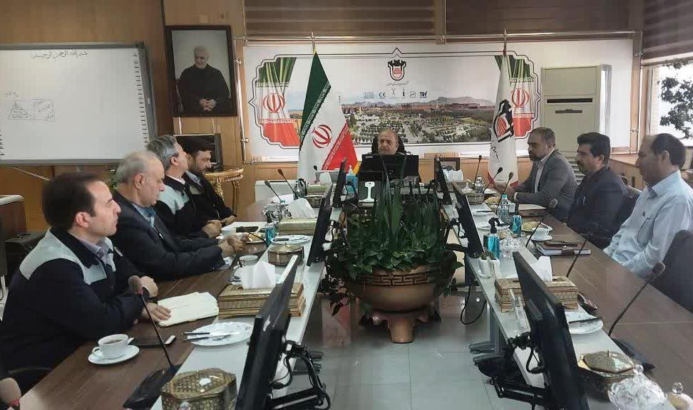 تعامل سازنده صنعت در زمینه سلامت کارکنان و محیط زیست منطقه تعامل سازنده صنعت در زمینه سلامت کارکنان و محیط زیست منطقه