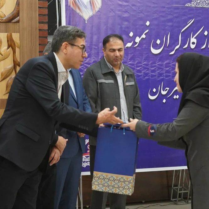 از کارگران نمونه جهان فولاد تقدیر شد