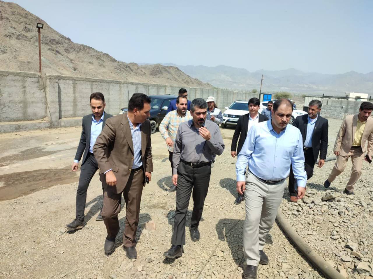 بازدید معاون معادن و فرآوری مواد وزارت صمت از جنوب استان کرمان و بررسی میدانی از روند احداث کارخانه تیتانیوم کهنوج بازدید معاون معادن و فرآوری مواد وزارت صمت از جنوب استان کرمان و بررسی میدانی از روند احداث کارخانه تیتانیوم کهنوج