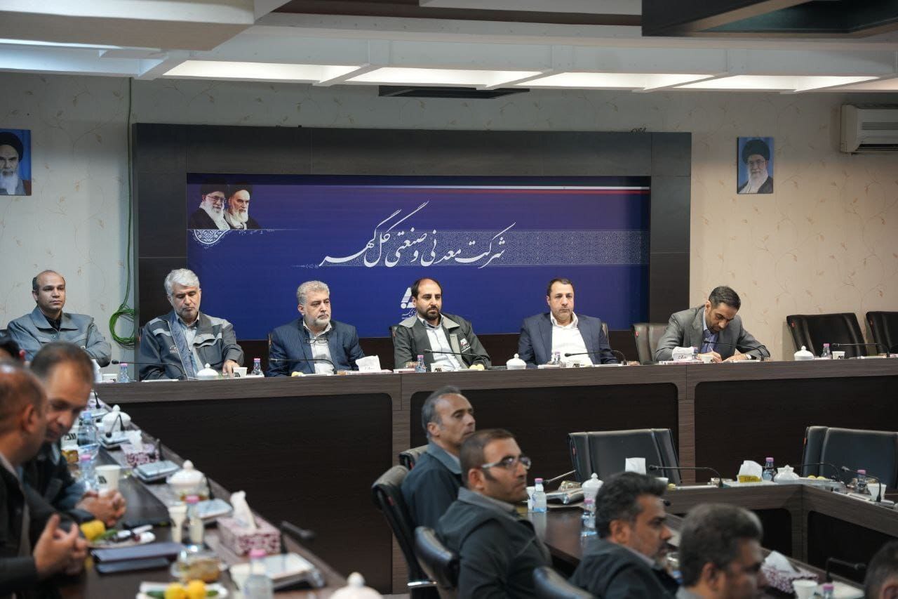 دیدگاه تخصصگرایی و جوانگرایی در گلگهر را ارج مینهیم دیدگاه تخصصگرایی و جوانگرایی در گلگهر را ارج مینهیم