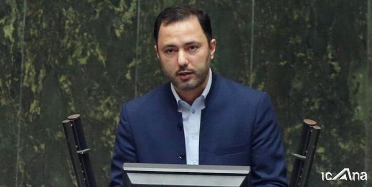دولت با اقداماتی مانند دلارزدایی، شکستن احتکار زمین و مهار بانک‌های‌خصوصی زمینه مهار تورم را فراهم کند